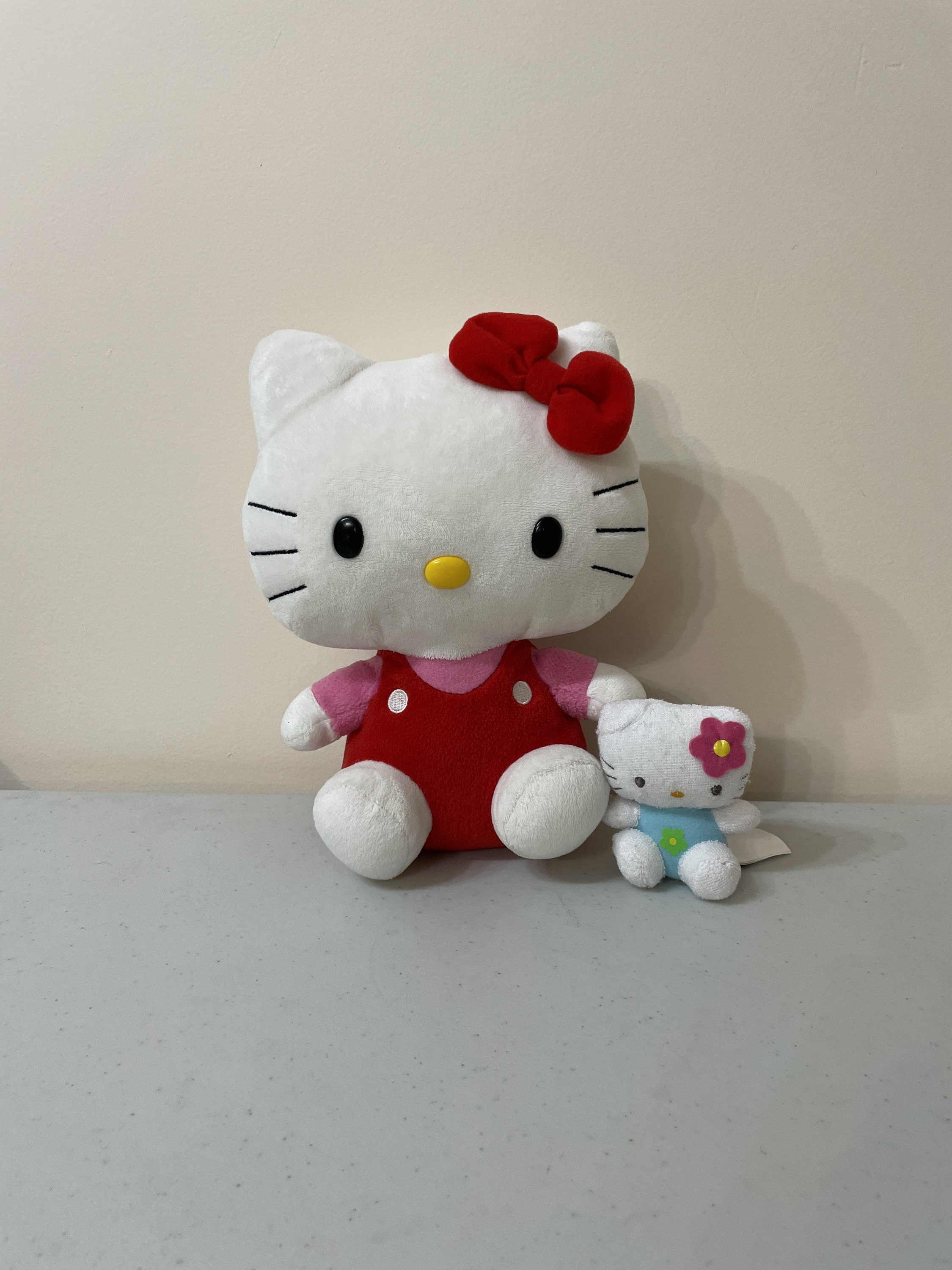 Hello Kitty set of two cats at VelmasVintageToys