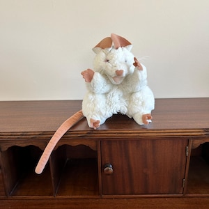 Puppet white mouse 7” folkmanis at VelmasVintageToys