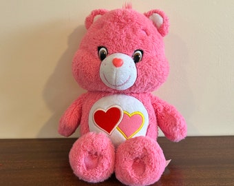 Peluche Care Bear Love A Lot da 12 pollici su VelmasVintageToys