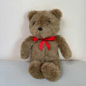 Ganz sitting bear 1993 at VelmasVintageToys