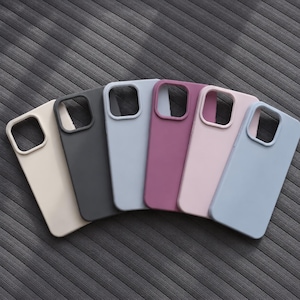 Custodia in morbido silicone liquido, sottile, ammortizzante, con impugnatura vellutata e protezione per smartphone.