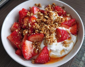 Erdbeer-Joghurt-Parfait Rezept | Einfaches Frühstück | Sofortdownload | PDF | Selbstgemacht & Gesund | Digitaldruck