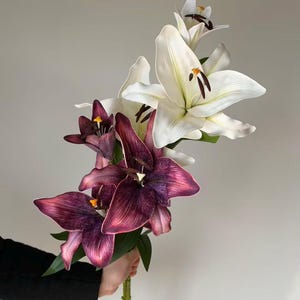 Real Touch Moisturizing Lily Artificial flower Silk Lily Bouquets , Wedding Centerpieces Arrangement, Fake Flower Lily Home Decoration LL01 image 3