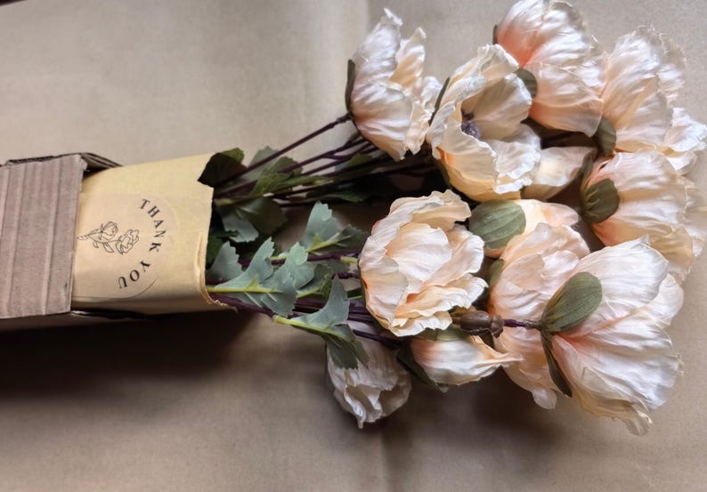 Real Touch Moisturizing Lily Artificial flower Silk Lily Bouquets , Wedding Centerpieces Arrangement, Fake Flower Lily Home Decoration LL01 image 13