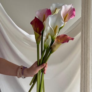 Faux Calla Lily for Bridal Shower, Artificial lily of the valley, Calla Lily Bouquet for Wedding Ceremony Flower CL04 Random Mix