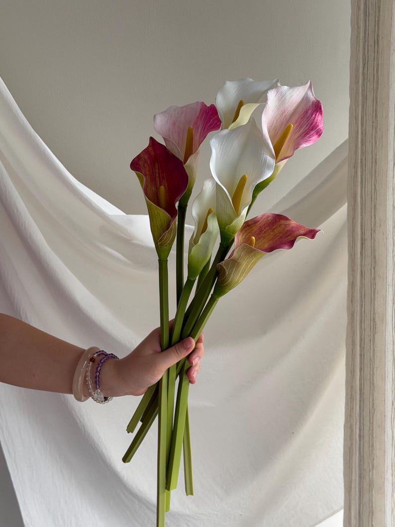 Faux Calla Lily for Bridal Shower, Artificial lily of the valley, Calla Lily Bouquet for Wedding Ceremony Flower CL04 Random Mix