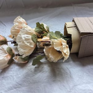 Real Touch Moisturizing Lily Artificial flower Silk Lily Bouquets , Wedding Centerpieces Arrangement, Fake Flower Lily Home Decoration LL01 image 14