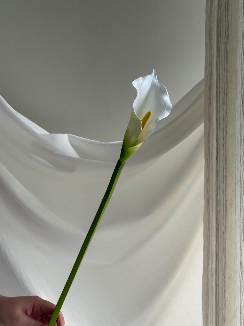 Faux Calla Lily for Bridal Shower, Artificial lily of the valley, Calla Lily Bouquet for Wedding Ceremony Flower CL04 White