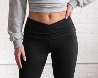 Fold-Over Waist Flare Pants – Aesthetic Color-Block Wide Leg Trousers – Chic Yoga Style Streetwear – Slim Fit Bell Bottoms – Minimalist Sca