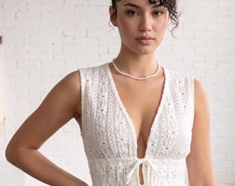 Floral Jacquard Tie-Front Cami – Aesthetic Coquette Ribbon Top – Vintage Style Brocade Camisole – Chic Cottagecore Fairy Tank – Romantic