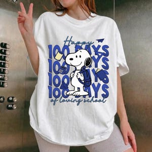 Snoopy 100 dagar av kärleksfull skola PNG | Blå pojkskjortadesign