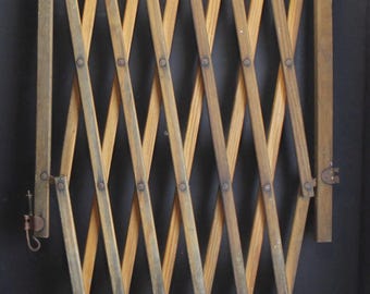Antique Wooden Folding Gate Adjustable Accordion Wall Hanging