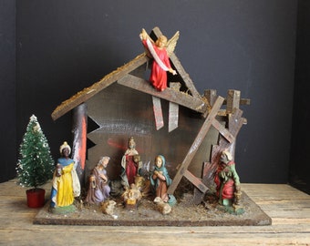 Mid Century Lighted Wood Nativity // 11 Hand Painted Figurines // Creche // Manger // Made in Italy