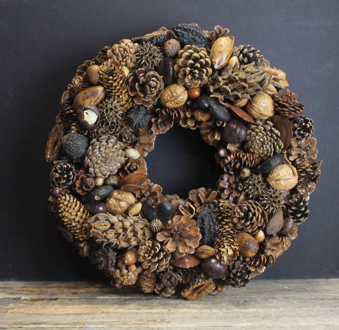 Elegant 18.5'' Pine Cone Wreath