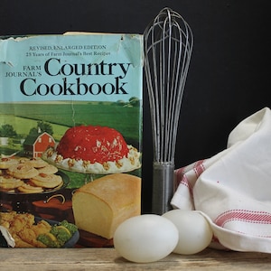 Vintage 1972 Farm Journal&#39;s Country Cookbook  Farmhouse Kitchen Retro Cooking and Recipes