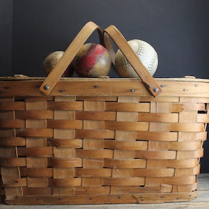 Vintage Picnic Basket Wood Handles and Lid Woven Wood Knitting Supply Basket Decorative Basket