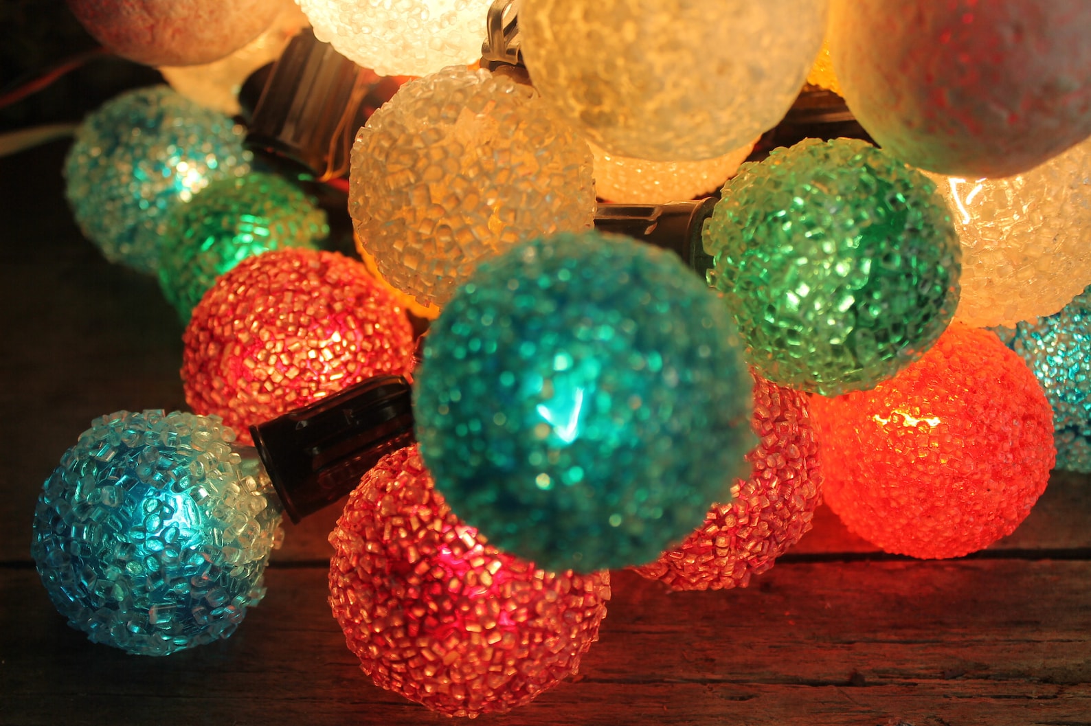 Vintage Snowball Christmas Lights 