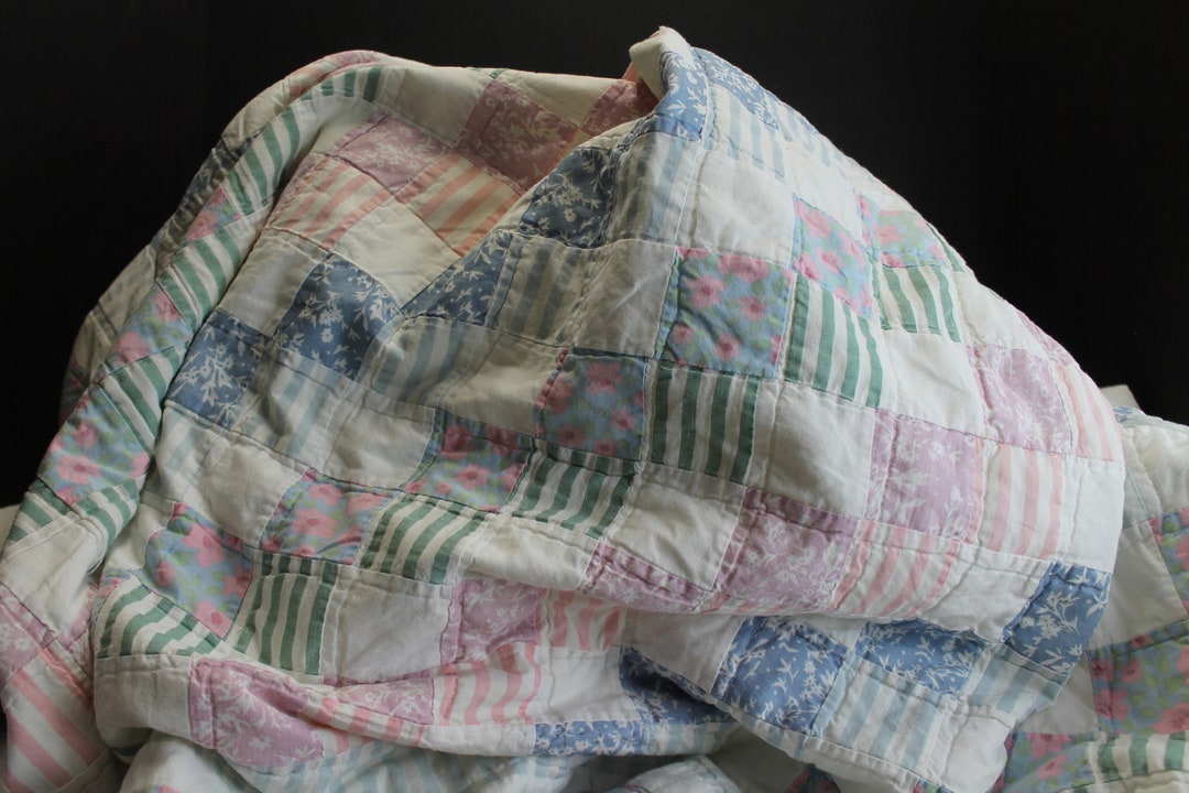 Vintage Patchwork Cotton Quilt Tiangles Arch Quilt 82 X Etsy