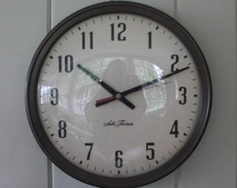 Vintage 1978 Seth Thomas  Office Wall Clock  14" Working  Battery
