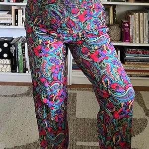 Vintage 90s Floral Print Tapered Pants - High Waisted Medium