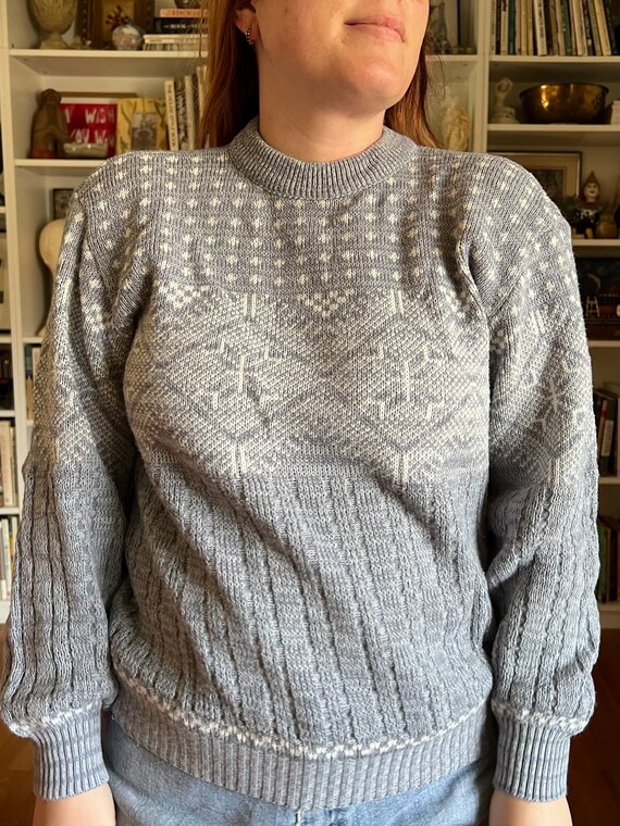 Vintage 1980s Grey Snowflake Sweater - image 5