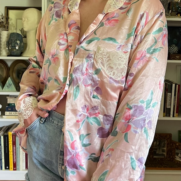 Vintage 1990s Victoria's Secret Gold Label Satin Pastel Floral Long Sleeve Pajama Top