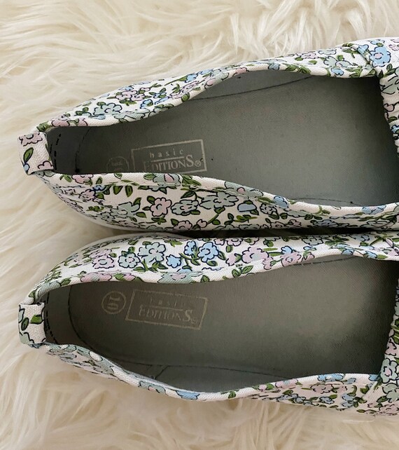 Vintage 1990s Blue Floral Slip On Sneakers - image 9