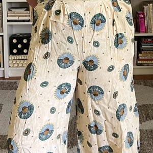 Vintage 90s Geometric Sun Rayon Palazzo Capri Pants - Medium
