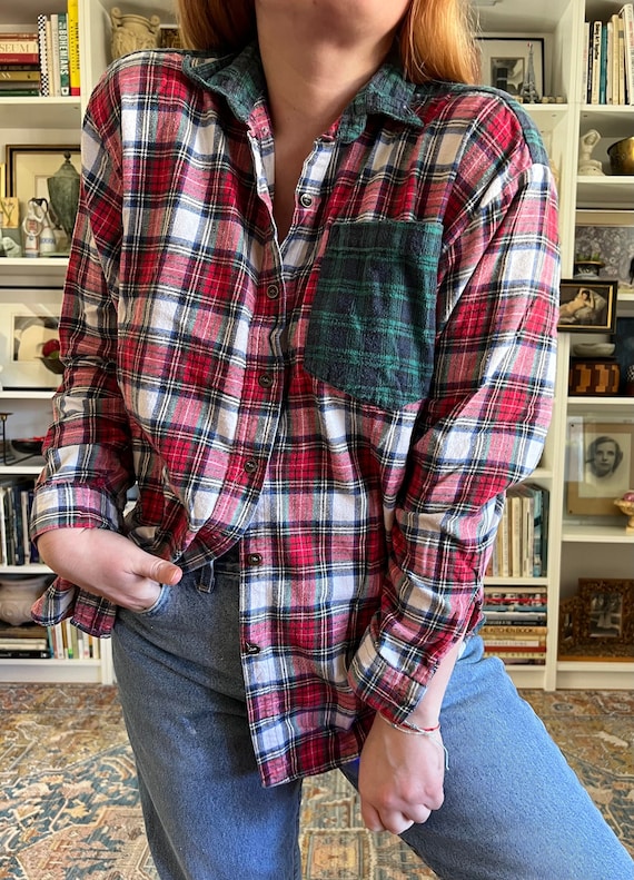 Vintage 1990s Red and Green Plaid Grunge Long Slee