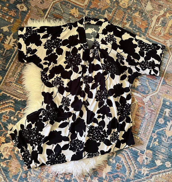 Vintage 1980s Handmade Black and White Floral Nig… - image 2