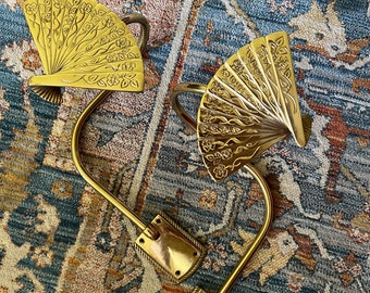 Vintage Brass Fan Drapery Curtain Tie-Backs | Vintage Asian Chinoiserie Decor | Hollywood Regency Decor |