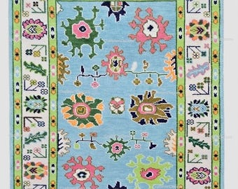 Alfombra de lana tejida a mano, alfombra floral botánica azul cielo, arte de lujo artesanal para el suelo.