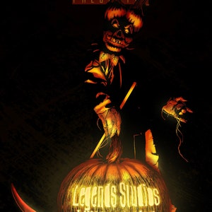 Puede incluir: Una calabaza de Halloween aterradora con una sonrisa diabólica y cuernos, sosteniendo una guadaña. La calabaza está iluminada desde adentro, proyectando un brillo inquietante. El texto "Legends Studios LHV Publishing" está tallado en la calabaza. La imagen es una portada de cómic.