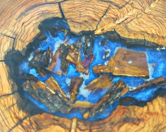 Stolik kawowy z drewna oliwnego, stolik kawowy z krawędzią naturalną, rustykalny stolik pomocniczy z naturalnego drewna, okrągłe meble drewniane, 43 cm, organiczna dekoracja wnętrz