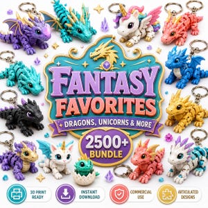 Op de afbeelding: Een verzameling van gearticuleerde draak- en eenhoornsleutelhangers rondom een centraal bord met de tekst FANTASY FAVORITES DRAGONS, UNICORNS & MORE 2500+ BUNDLE. De figuren hebben diverse kleuren waaronder paars, groenblauw, roze, blauw, geel en wit.