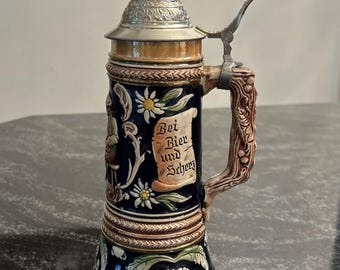 Vintage DBGM Duitse bierpul muzikaal steengoed met deksel 11 x 4,5 inch