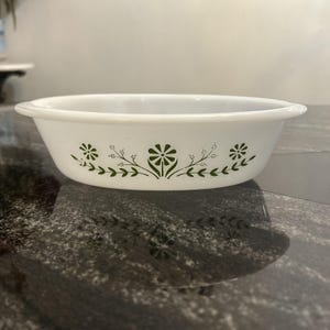 Vintage Oval Pyrex Glasbake Green Crazy Daisy Casserole Dish J235