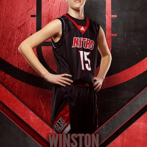Puede incluir: Una persona con un uniforme de baloncesto negro y rojo con la palabra "NITRO" y el número "15" en la camiseta. El nombre "Winston Schmidt" se muestra debajo. El fondo es rojo y negro.