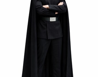 Strój oficera imperialnego – czarny płaszcz Imperium Galaktycznego z odznaką rangi inspirowany Gwiezdnymi Wojnami.
