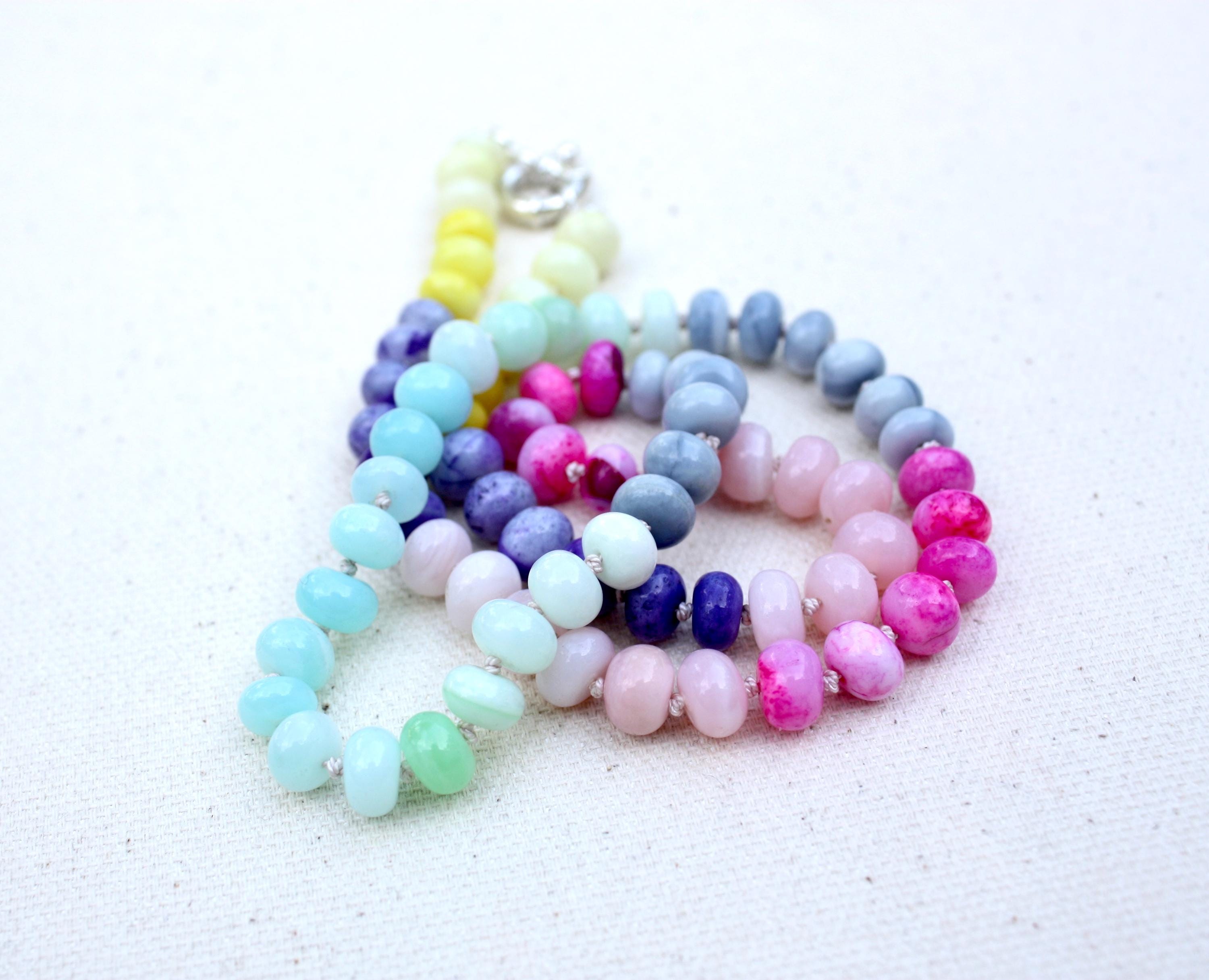 レインボーオパールビーズネックレス、変色しない18Kゴールドカラビナ