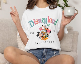 Retro Disneyland Est 1955 Mickey und Friends T-Shirt | Kalifornien Disney Urlaub T-Shirt