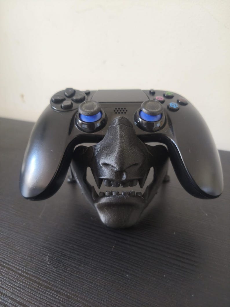 Oni Mask Controller Stand - Japanese Samurai Demon Gamepad Holder for ...