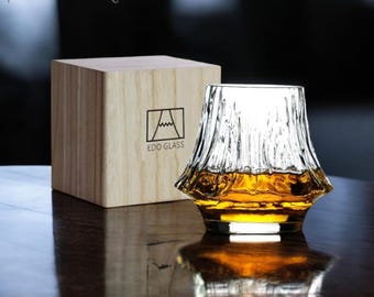 Luxury Whiskey Glass - Unique 220ml Bourbon Glass - Handmade Old Fashioned Glass for Scotch, Whiskey Tumbler Gift for Men, Rocks Glass Set