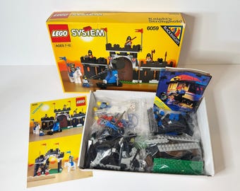 LEGO 6059 Knight's Stronghold 1990 - Complete with Box, Manual, Pamphlet & Sprue