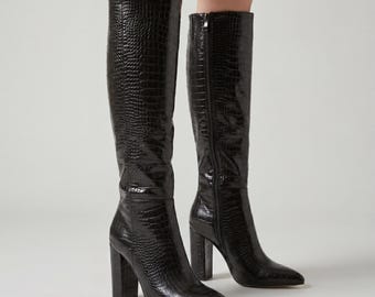 Botas altas negras de mujer con estampado de cocodrilo / Punta afilada y tacón alto / Calzado de moda estilo urbano