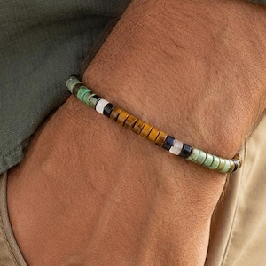 Pulseira masculina ajustável estilo boho com contas de olho de tigre e turquesa africana.