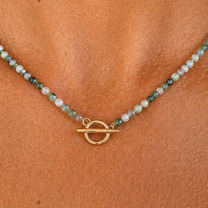 Moss Agate Beaded Necklace with Gold Toggle Clasp – Boho Minimalist Jewelry