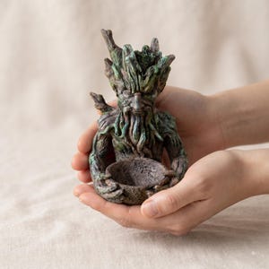 Baum Gesicht Vogel Futterhäuschen, Hängendes Vogelhäuschen, Wald Garten Dekor, Baum Skulptur im Freien, Rustikales Vogel Liebhaber Geschenk