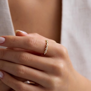 Dainty Marquise Band Ring, Stackable Diamond Ring, Marquise and round stones, Cubic Zirconia Ring, Wedding gift, Gift for Her, Gift for Mom