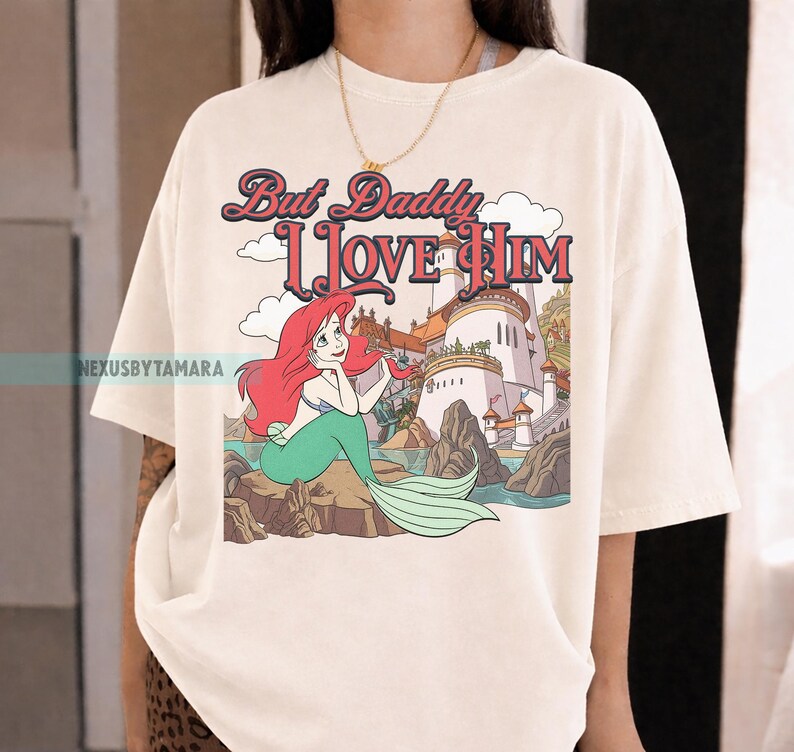 Camiseta Comfort Colors de La Sirenita de Disney, camiseta de la Princesa Ariel de Disney, camiseta para viaje familiar a Disneyland. imagen 3